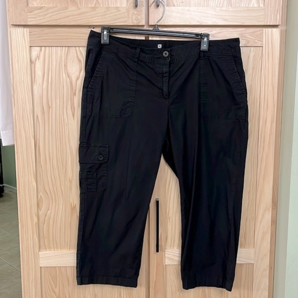 Liz Claiborne Cropped/Capri Pants size 18